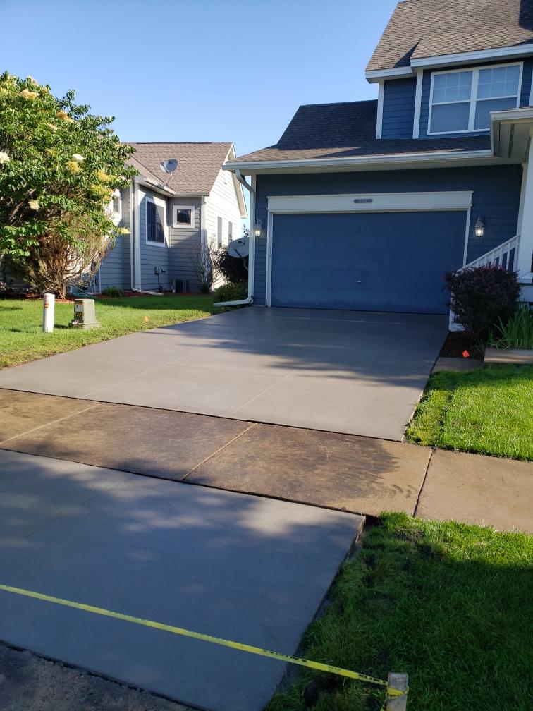 concrete driveway albertville mn